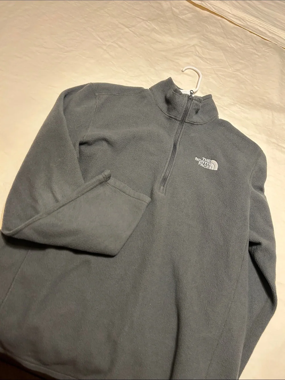 The North Face Men’s Charcoal Gray Half-Zip Fleece Pullover